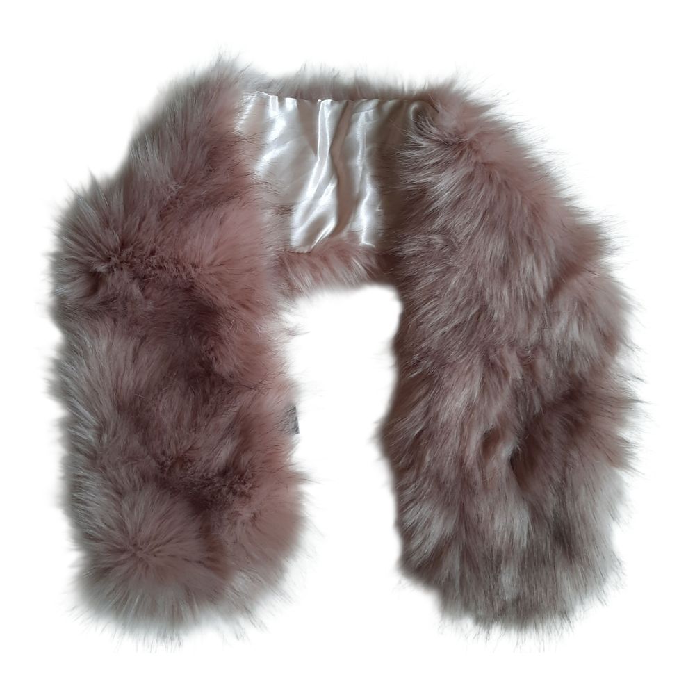 Luxurious Pink Faux Fur Scarf - Picture 2 of 3